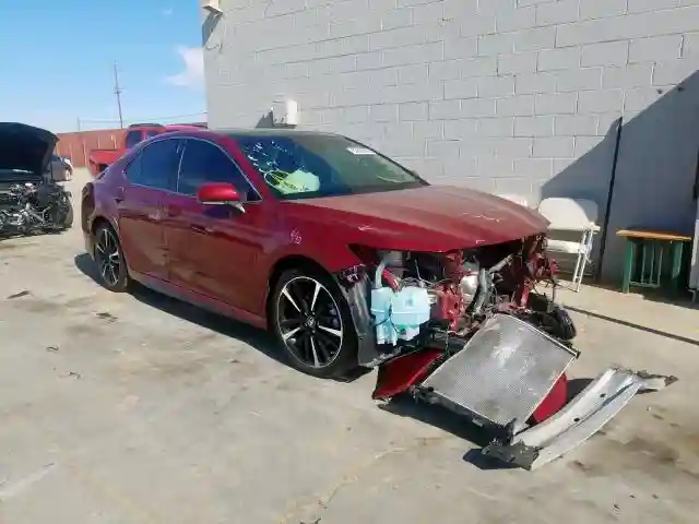 4T1BZ1HK9JU504899 2018 TOYOTA CAMRY XSE-0