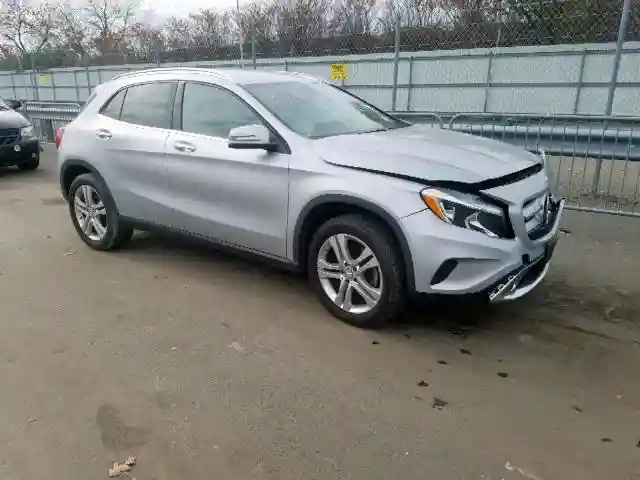 WDCTG4GB7GJ255766 2016 MERCEDES-BENZ GLA 250 4MATIC-0