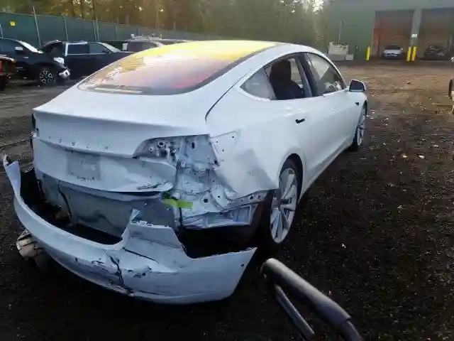 5YJ3E1EA8JF020473 2018 TESLA MODEL 3-3