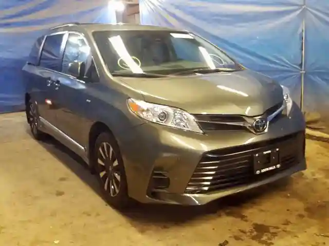 5TDJZ3DC5KS212540 2019 TOYOTA SIENNA LE-0