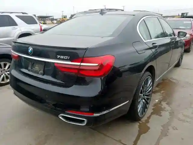 WBA7F0C56JGM22946 2018 BMW 750 I-3