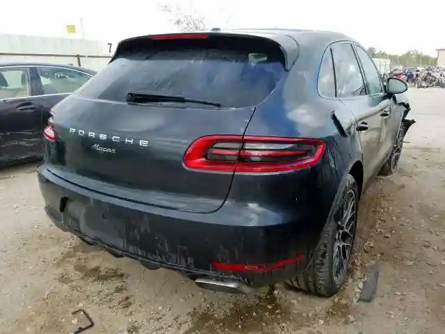 WP1AA2A54JLB00818 2018 PORSCHE MACAN-3