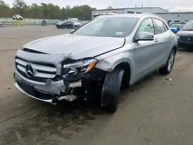 WDCTG4GB7GJ255766 2016 MERCEDES-BENZ GLA 250 4MATIC-1