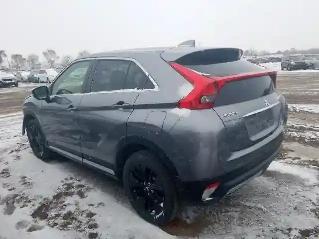 JA4AT5AAXJZ047995 2018 MITSUBISHI ECLIPSE CROSS SE-2