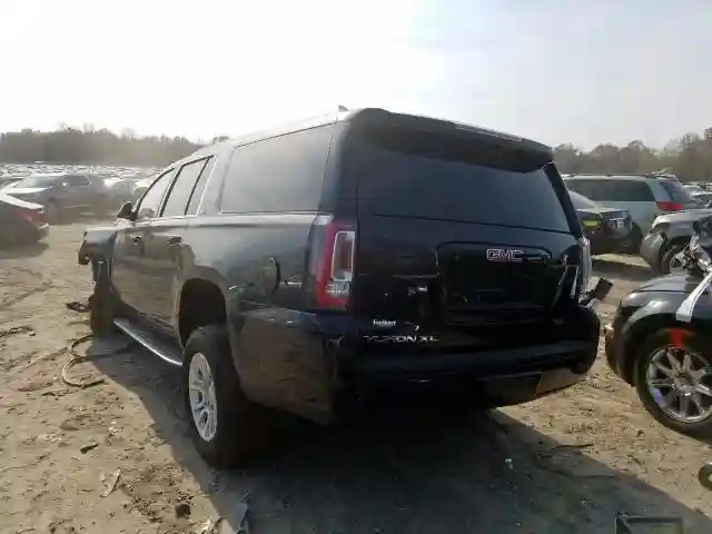 1GKS2GKC9JR381626 2018 GMC YUKON XL K1500 SLT-2