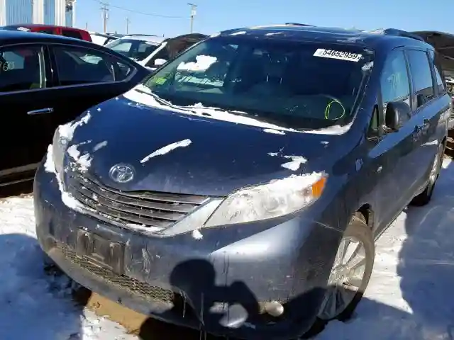 5TDDZ3DC7HS178526 2017 TOYOTA SIENNA XLE-1