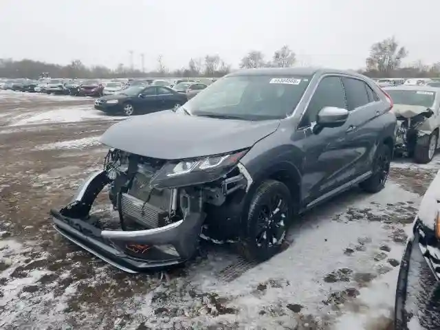 JA4AT5AAXJZ047995 2018 MITSUBISHI ECLIPSE CROSS SE-1