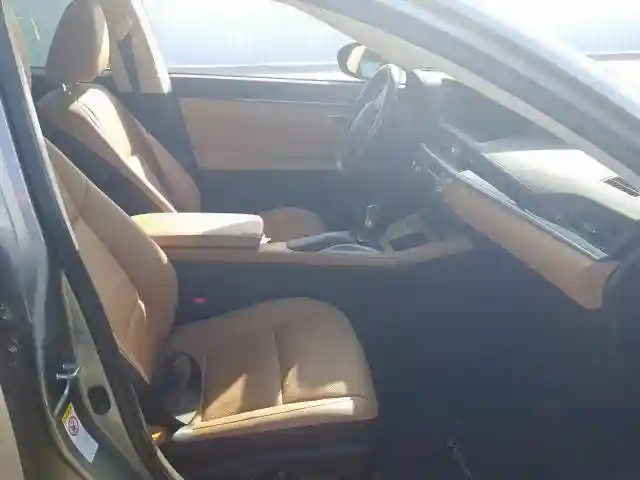 58ABK1GG5JU091793 2018 LEXUS ES 350-4