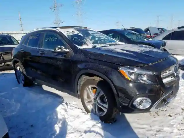 WDCTG4GB0JJ474818 2018 MERCEDES-BENZ GLA 250 4MATIC-0