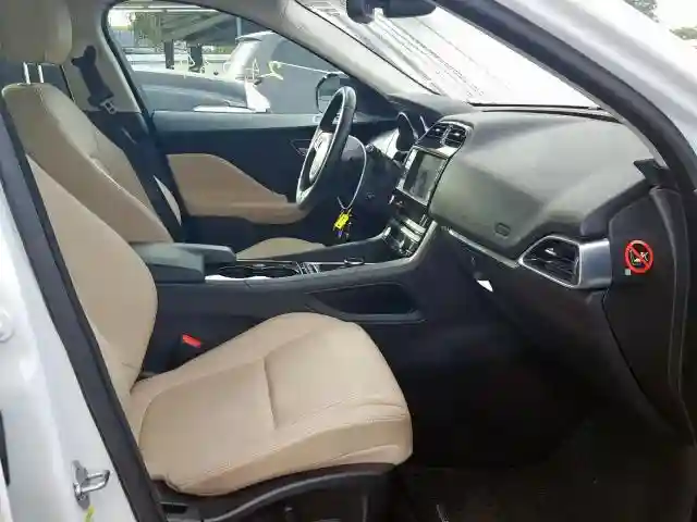 SADCJ2BV7HA086951 2017 JAGUAR F-PACE PREMIUM-4
