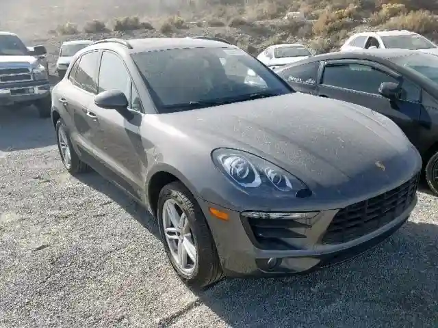WP1AA2A51JLB15759 2018 PORSCHE MACAN-0