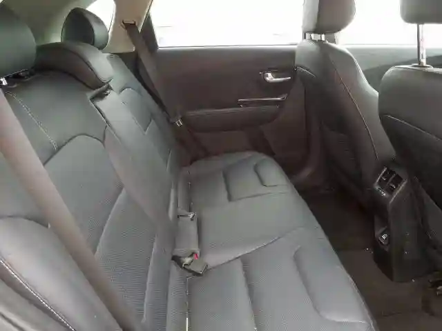 KNDCE3LC5J5138871 2018 KIA NIRO TOURING-5