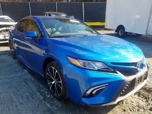 4T1B11HK5JU134879 2018 TOYOTA CAMRY L-0