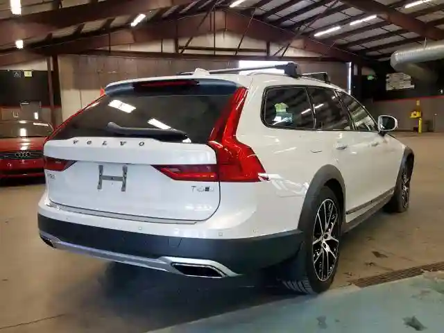 YV4A22NL8K1078436 2019 VOLVO V90 CROSS COUNTRY T6 INSCRIPTION-3