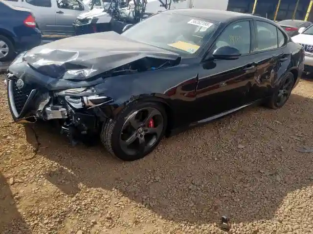 ZARFAEDNXJ7563498 2018 ALFA ROMEO GIULIA Q4-1