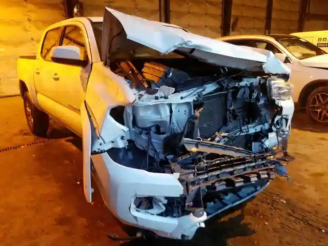 5TFCZ5AN2HX074422 2017 TOYOTA TACOMA DOUBLE CAB-0