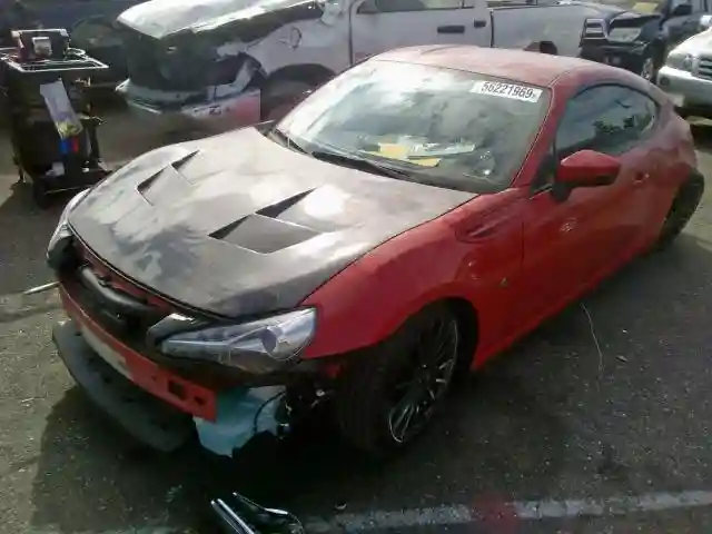JF1ZNAA17J8700449 2018 TOYOTA 86-1