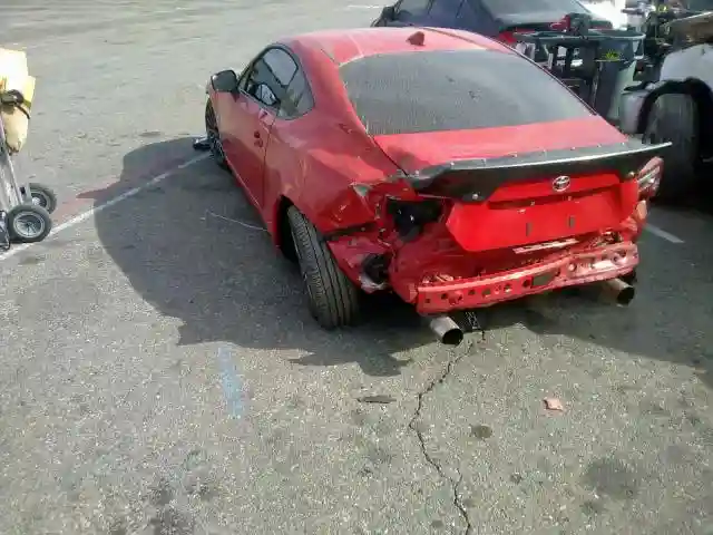 JF1ZNAA17J8700449 2018 TOYOTA 86-2