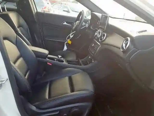 WDCTG4GB5GJ194126 2016 MERCEDES-BENZ GLA 250 4MATIC-4