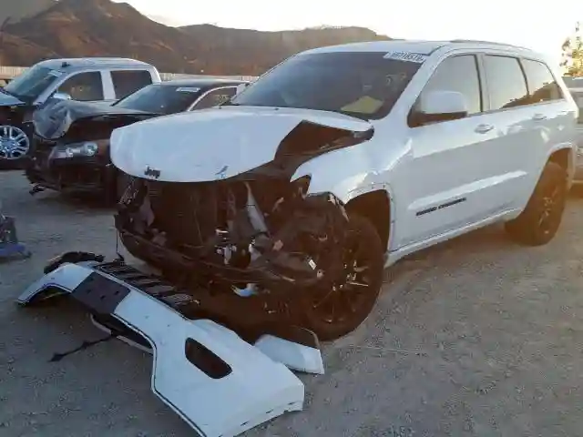 1C4RJFAG6KC667451 2019 JEEP GRAND CHEROKEE LAREDO-1