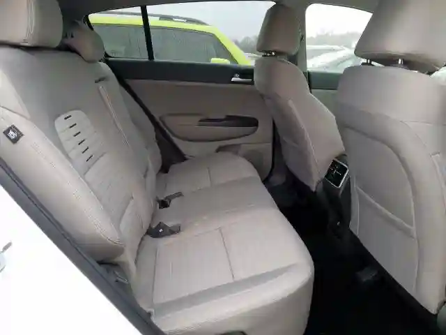 KNDPMCAC5K7505992 2019 KIA SPORTAGE LX-5