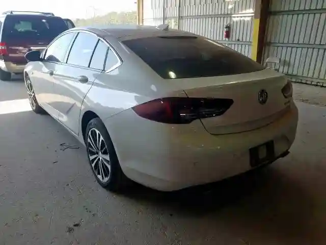 W04GL6SX7K1010695 2019 BUICK REGAL PREFERRED-2