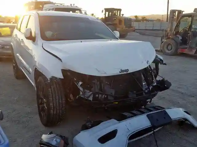 1C4RJFAG6KC667451 2019 JEEP GRAND CHEROKEE LAREDO-0