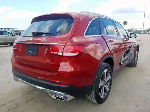 WDC0G4JB0JV016135 2018 MERCEDES-BENZ GLC 300-3