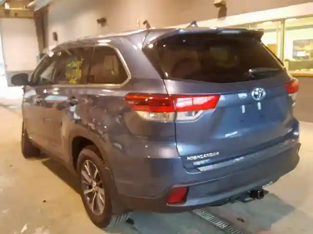 5TDJGRFH3KS074143 2019 TOYOTA HIGHLANDER HYBRID-2