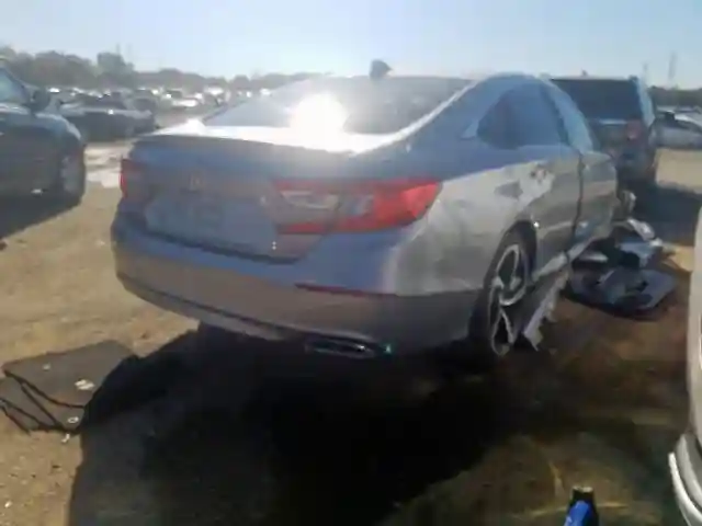 1HGCV2F32KA015108 2019 HONDA ACCORD SPORT-3