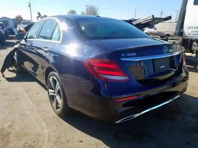 WDDZF4JB0HA262884 2017 MERCEDES-BENZ E 300-2