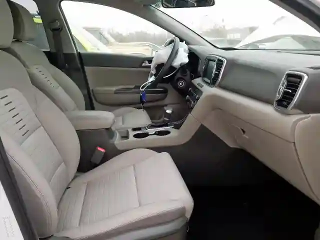 KNDPMCAC5K7505992 2019 KIA SPORTAGE LX-4
