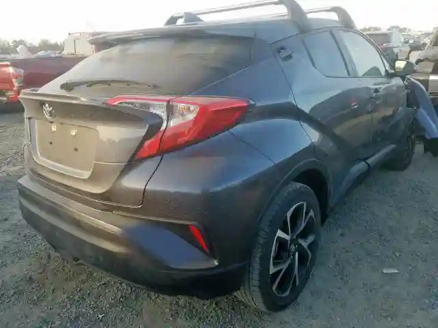 JTNKHMBX0J1010568 2018 TOYOTA C-HR XLE-3