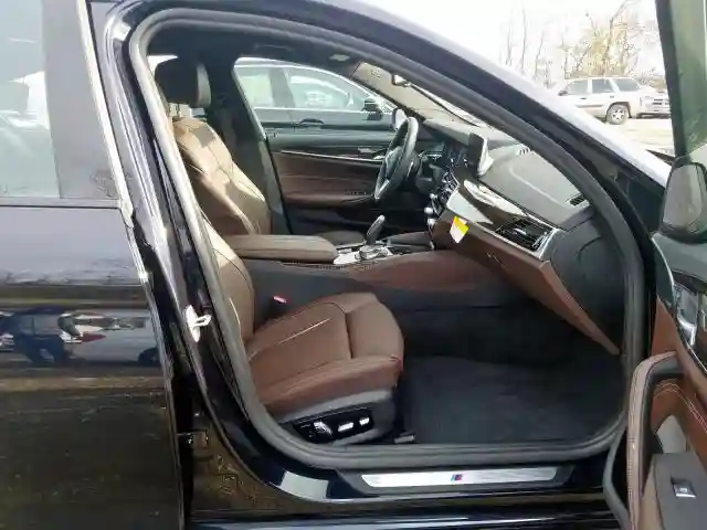 WBAJE5C5XKWW22032 2019 BMW 540 I-4