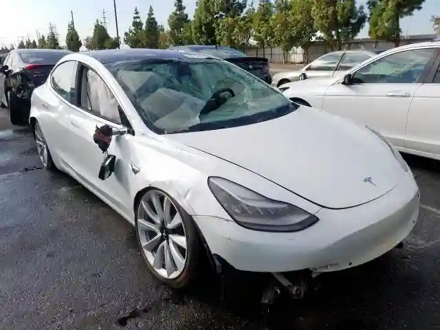 5YJ3E1EAXJF164753 2018 TESLA MODEL 3-0