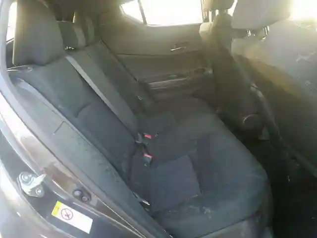 JTNKHMBX0J1010568 2018 TOYOTA C-HR XLE-5