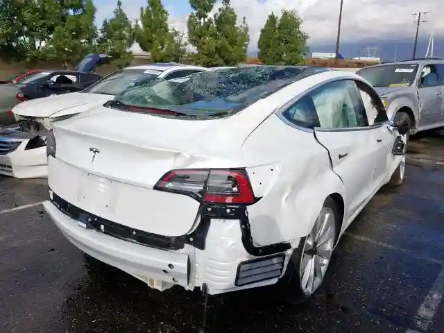 5YJ3E1EAXJF164753 2018 TESLA MODEL 3-3