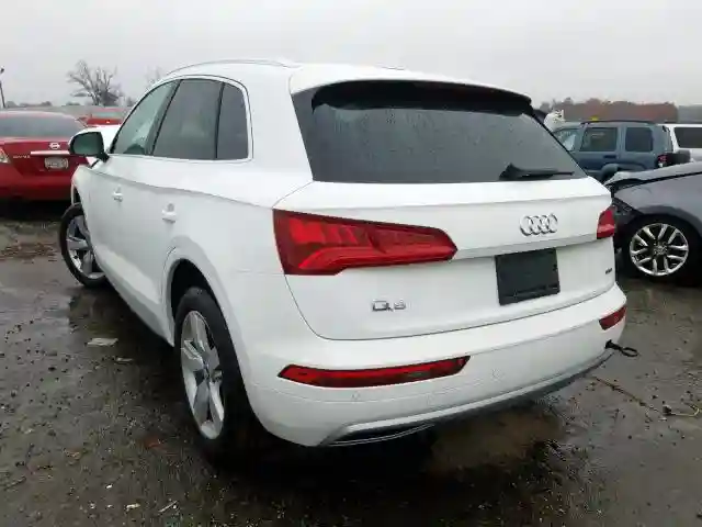 WA1BNAFY1K2085235 2019 AUDI Q5 PREMIUM PLUS-2
