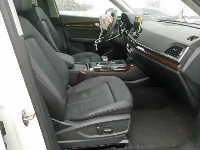 WA1BNAFY1K2085235 2019 AUDI Q5 PREMIUM PLUS-4