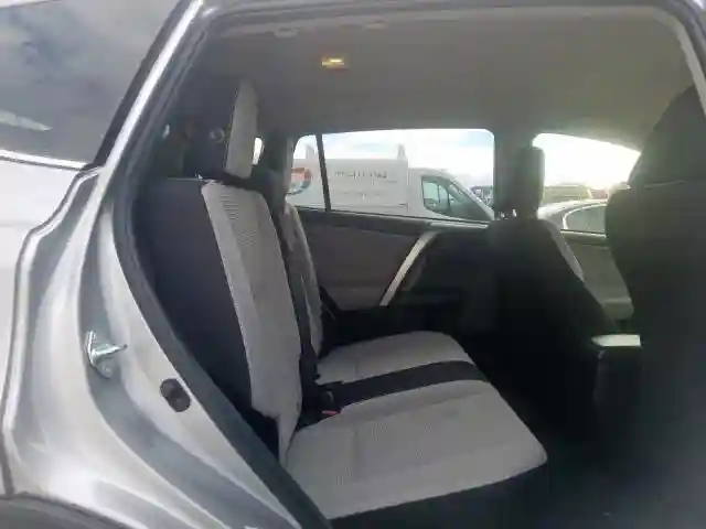JTMRJREV5JD239809 2018 TOYOTA RAV4 HV LE-5