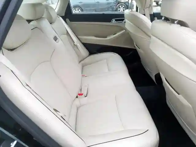 KMHGN4JE2GU142589 2016 HYUNDAI GENESIS 3.8L-5