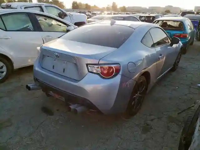 JF1ZNAA15H8704235 2017 TOYOTA 86 BASE-3