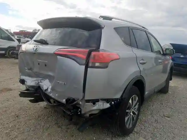 JTMRJREV5JD239809 2018 TOYOTA RAV4 HV LE-3