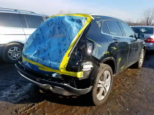 WDCTG4GB7KJ549497 2019 MERCEDES-BENZ GLA 250 4MATIC-3