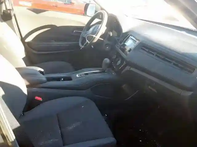 3CZRU5H38KG708755 2019 HONDA HR-V LX-4
