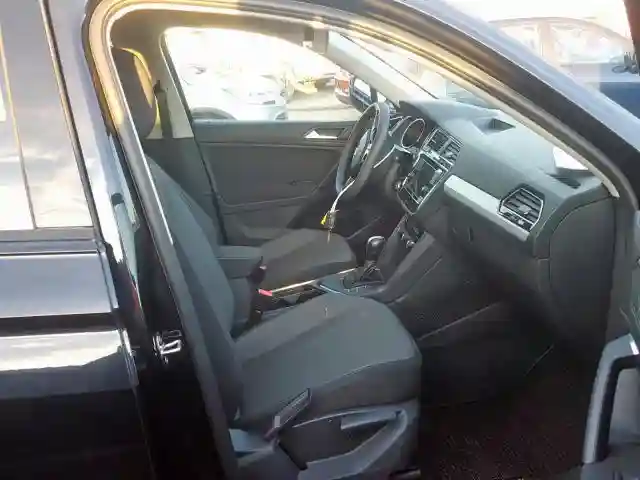 3VV1B7AX9KM101364 2019 VOLKSWAGEN TIGUAN S-4