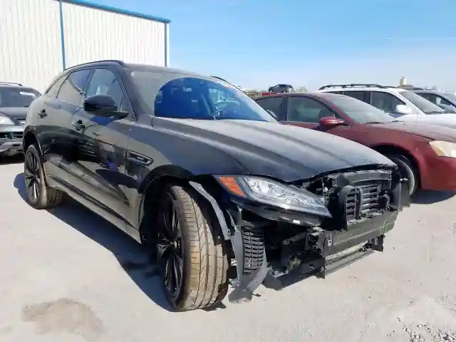 SADCL2BV9HA495835 2017 JAGUAR F-PACE R - SPORT-0