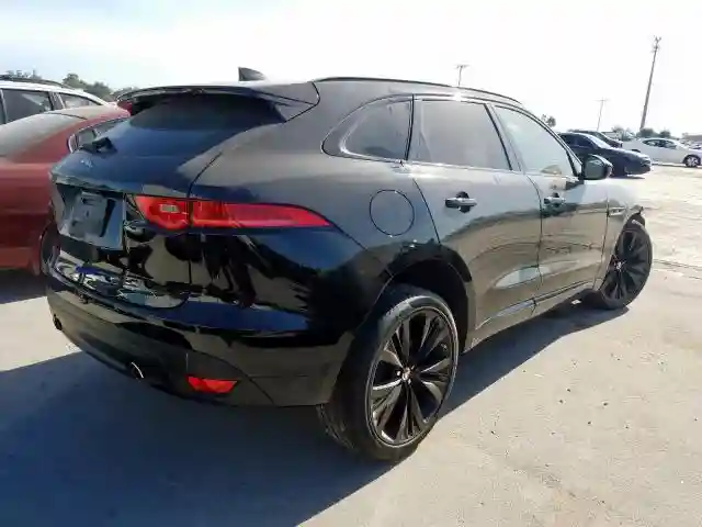 SADCL2BV9HA495835 2017 JAGUAR F-PACE R - SPORT-3