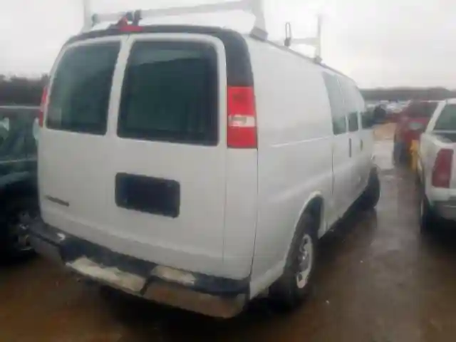 1GCWGAFG8K1324021 2019 CHEVROLET EXPRESS G2500-3