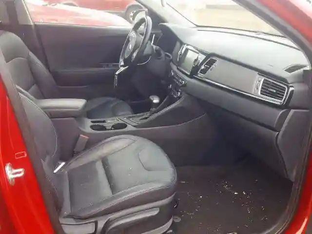 KNDCE3LC1J5122084 2018 KIA NIRO TOURING-4